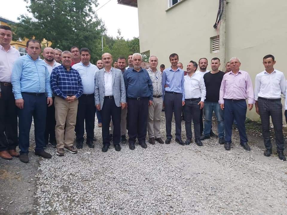 rasimerdogmus's tweet photo. Köyümde Dikmen ilçemizin SERBEST köylerinde organize edilen bayramlaşma ve şenlik programına,
Üçpınar köyümüzde yaptırılan cami açılışına ve bayramlaşma programına katıldım.Programlar muhteşemdi katılım gösteren tüm köylülerimize ve emeği geçenlere teşekkür ediyorum @NazimMavis https://t.co/79SDc7gZBX