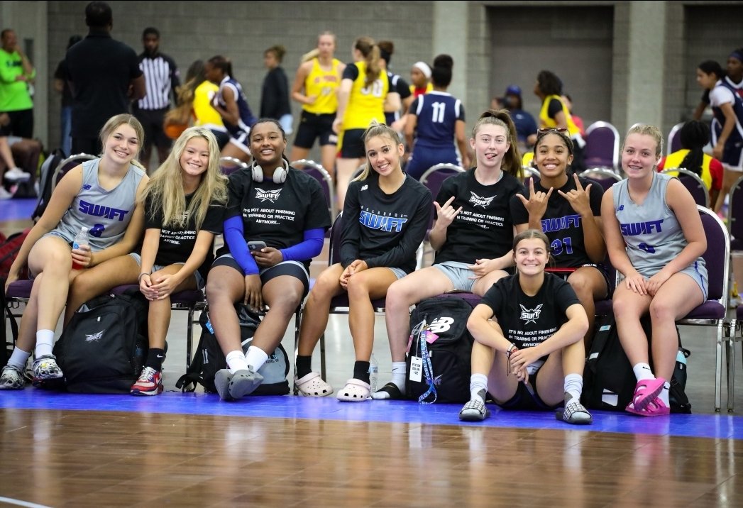 amy_garnatz76's tweet photo. Game #2 Bracket Play Battle in thr Boro at 9:15 am eastern time Louisville, KY!
Swift 2024 Scarbough!!!
@dolan_25 
@garnatz_trinity 
@_valeriahill 
@AddiP2025 
@ATerverbaugh 
@GravesChloe11 
@madimatthews24 
@OK_SwiftWBB 
@CoachScar21 https://t.co/7WyBUK02B8
