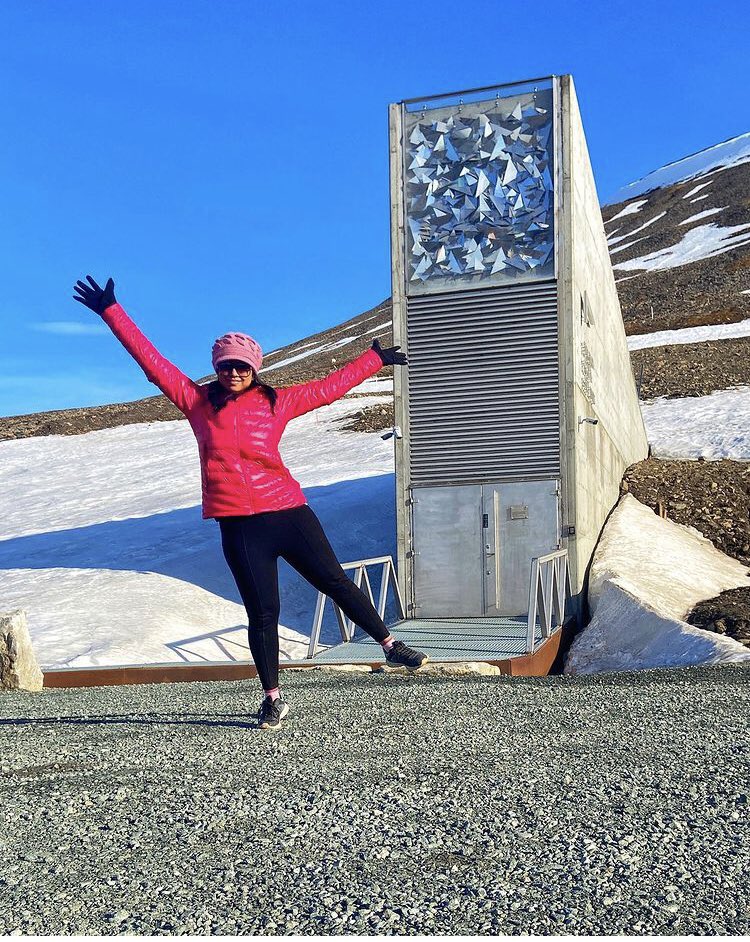 theexploringeye's tweet photo. Svalbard. An arctic wonderland where there are more snowmobiles and polar bears than human, where sun doesn’t come up for 6 months

We have covered every details you need to plan a trip to Svalbard from India.

Read here 
https://t.co/J9hhaRigrb

#svalbard #TravelGuide https://t.co/YZZAtXrI9O