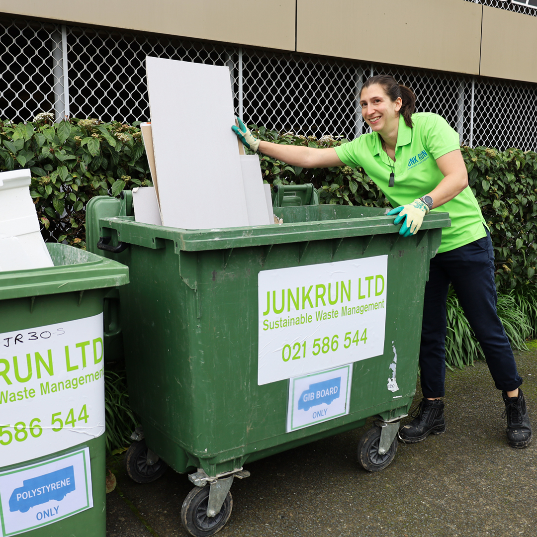 Junk Run tweet media