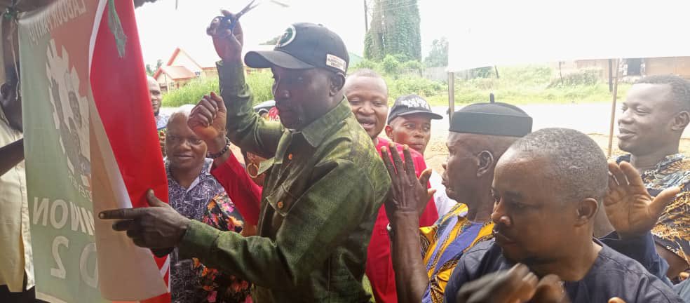 De60135157's tweet photo. Labour party Aibiokunla Ward 2 secetariat was officially opened at Oza. Orhionmwon Local Government. Edo State. By state executive working committee #Obidatti2023 #OBIdients #ObiDatti #Obi #benincity #EdoMustMoveForward #politics #OBIdient #EdoTwitterCommunity https://t.co/NqiipshAtV