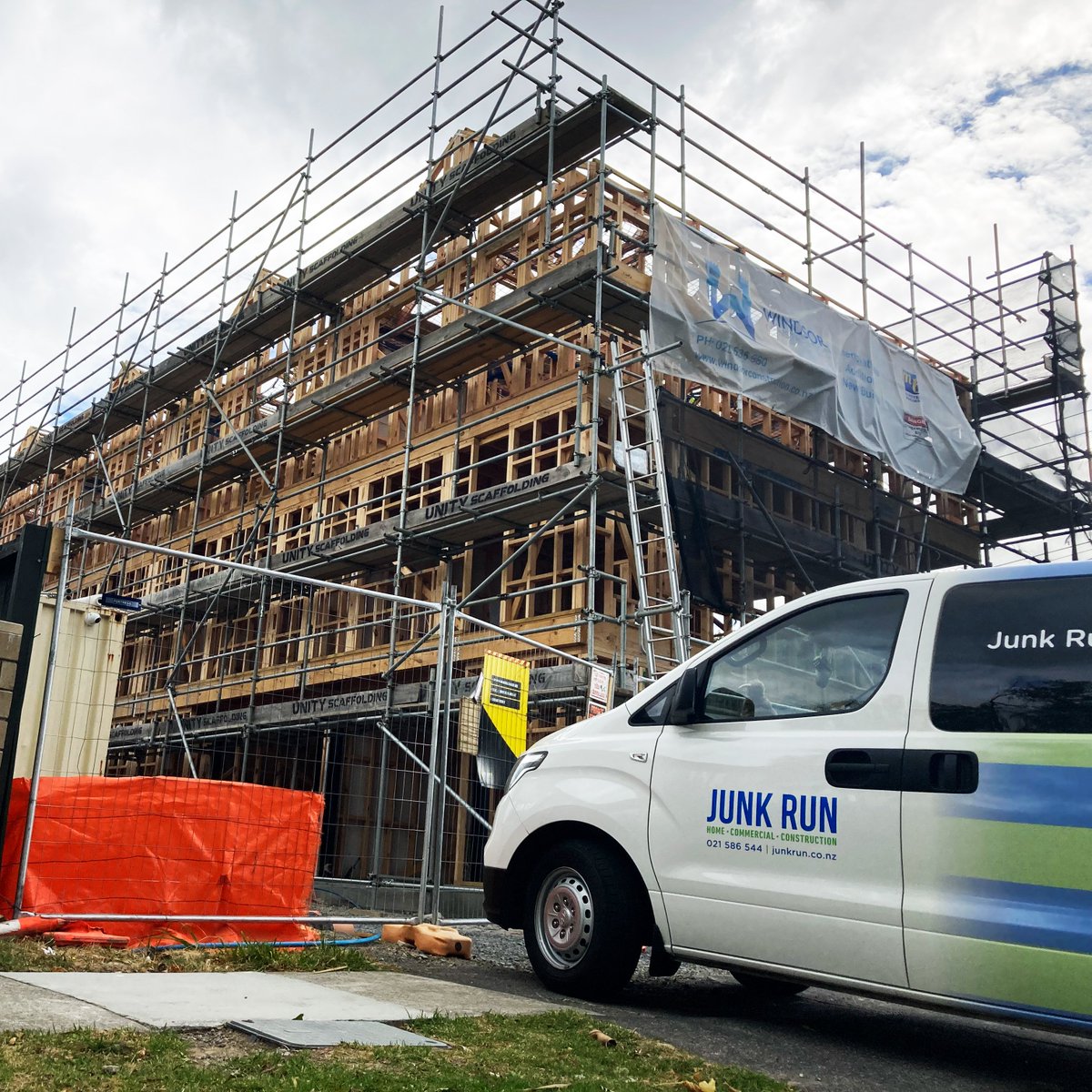 Junk Run tweet media