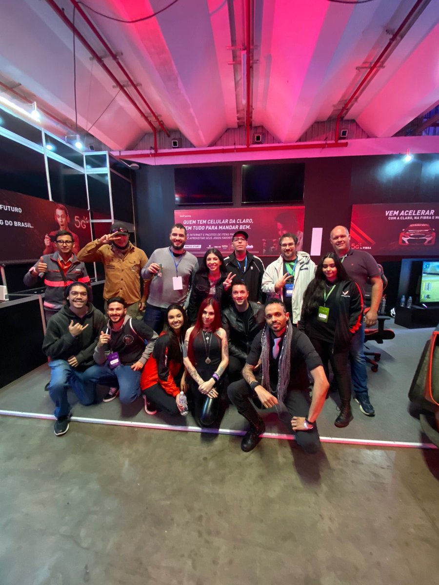 SteelSeriesBRA's tweet photo. BIG FESTIVAL 2022: 

Equipe Claro Gaming, NoPing &amp; SteelSeries💪🕹🎮

SteelSeries

#bigfestival2022
#ClaroGaming
#noping
#steelseriesbra
#steelseries
#maxracer
#symini https://t.co/3ziwGuj51B