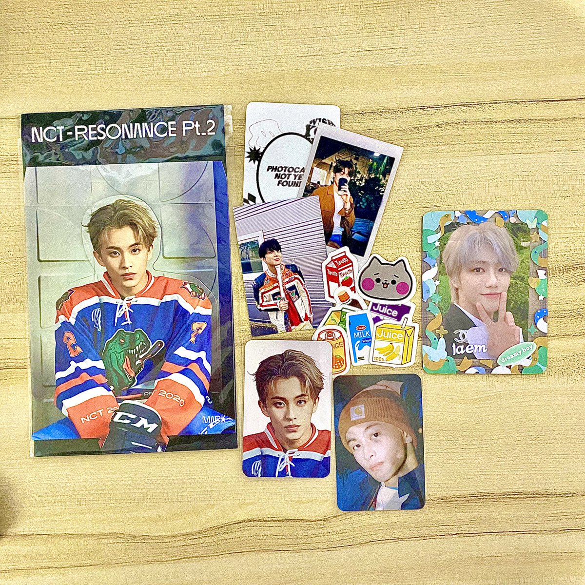 horangkart's tweet photo. — 💌 || @markfhauls 

received my markmin set last week pero ngayon q lang na-open,, sorry sa late fb 🥲 

thank you so much for packing my items safely &amp; forda v pretty freebies !! 😻 super pretty rin ng deco toploader 🥹🫶🏻 ‘til our next transaction, denise! 💛

#jaemingproofs https://t.co/j3jmKOROVS