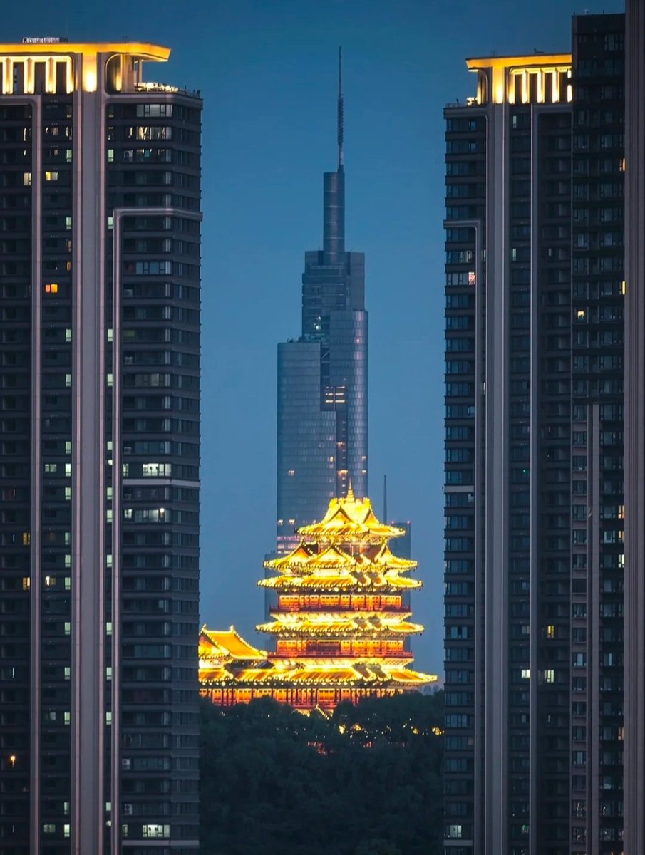 南京与金陵的碰撞。