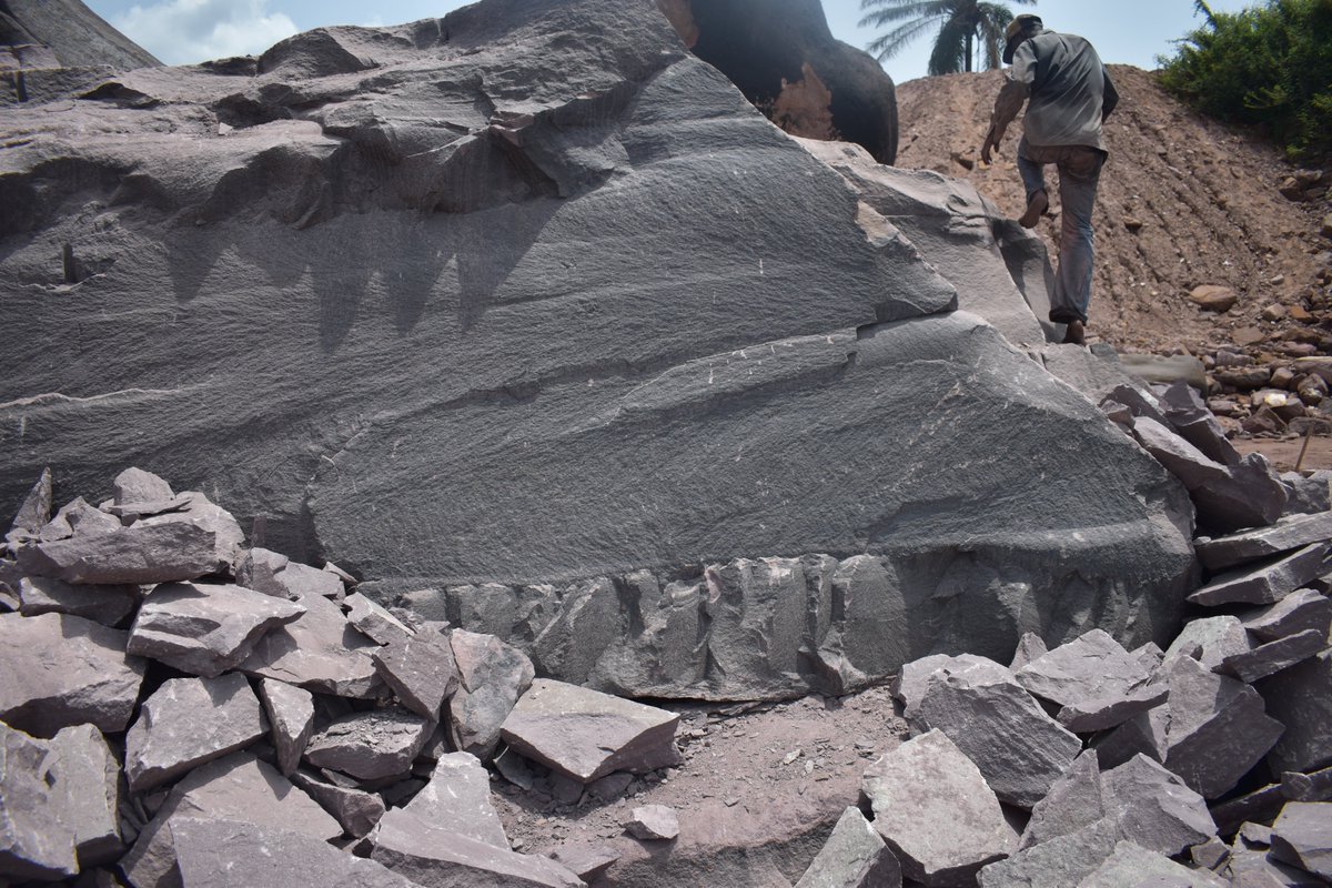 Nkodia_Hardy's tweet photo. Nice example of Plumose structures in Paleozoic Sandstones of the Inkisi Group, In Republic of Congo, Central Africa. https://t.co/YMBOmIWVvS