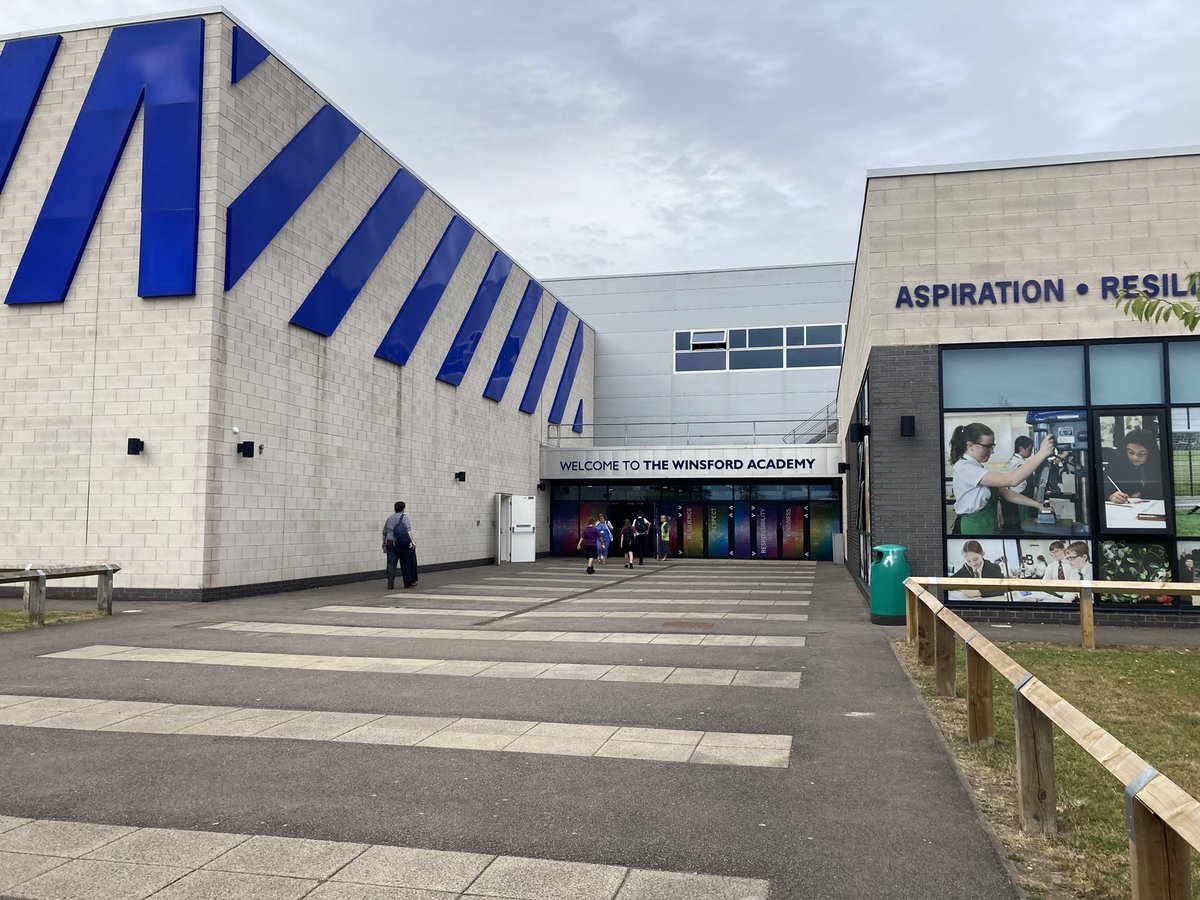 Louise Mason tweet media