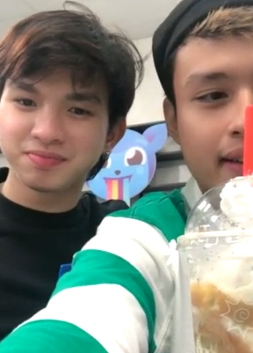vxononlyfranz's tweet photo. Gilly amaccana 😍
@topclass_gilly @topclass_kenzo
#topclass_gilly #topclass_kenzo https://t.co/uTMDKYkeCC