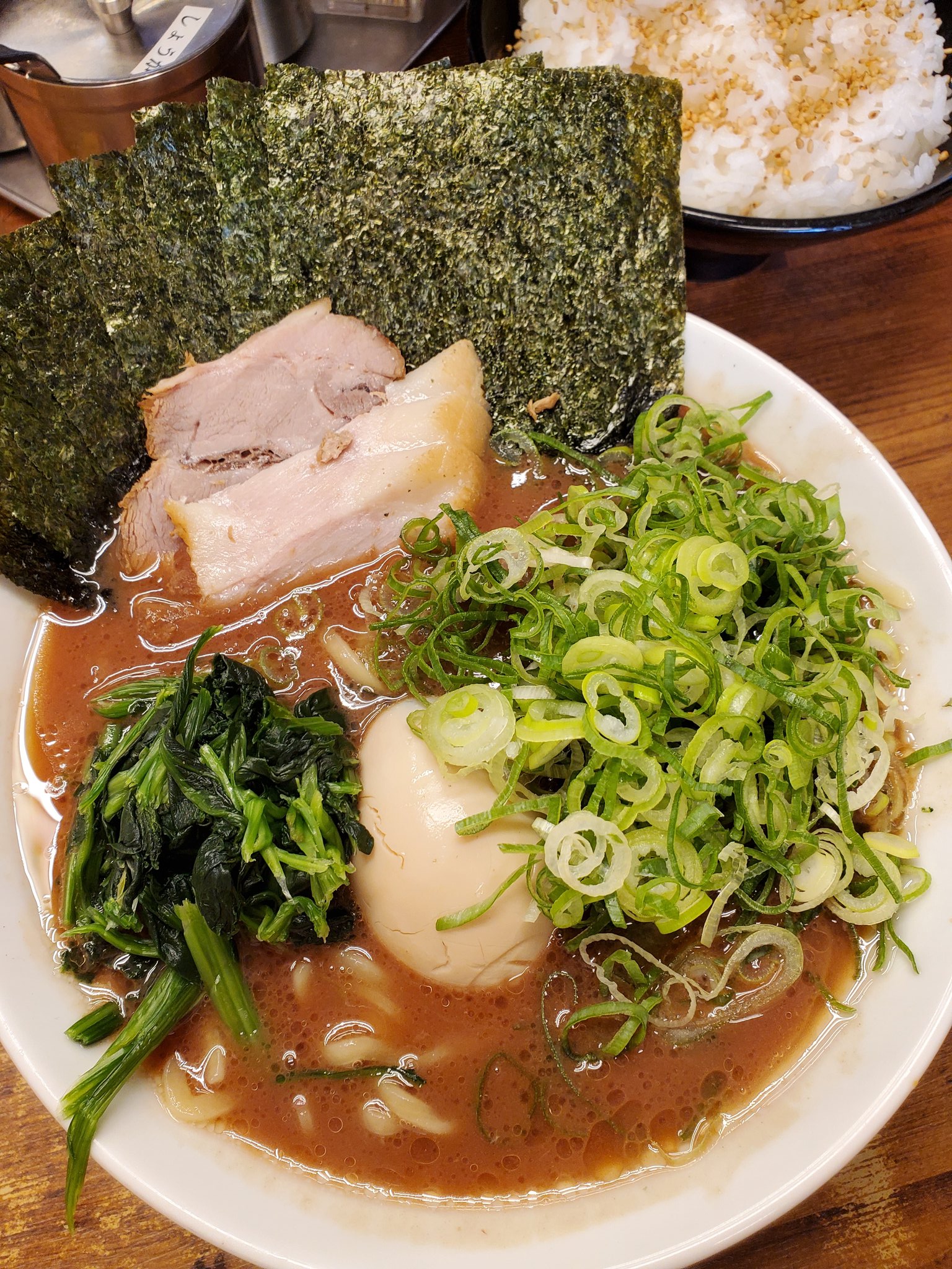 تويتر みーー على تويتر 吉祥寺 武道家 いつも申し訳ないって思いながら食べてる ラーメン食べすぎるとまじで太るの早くなるから 行く回数考えて行きます いつもおいしいラーメンありがとうございます 吉祥寺 武道家 家系 ラーメン T Co 1troai9lxg