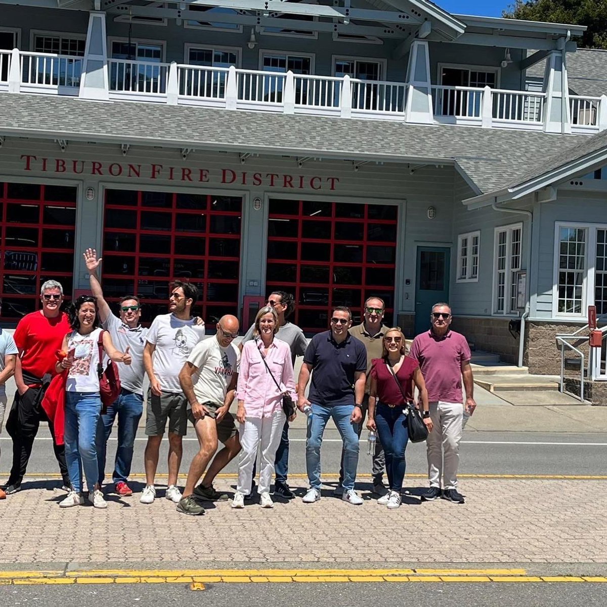 AquoraBE's tweet photo. Estamos encantados 😍😍
Tres años después volvemos con nuestros Study Trips.
Primera jornada conociendo el entono de Silicon Valley, San Francisco, Sausalito, Tiburón...
Os vamos contando.
#SiliconValley #Innovacion #SanFrancisco #StudyTrips #Formacion #TeamBulsing #StudyTrip https://t.co/VWBzdnfw3J