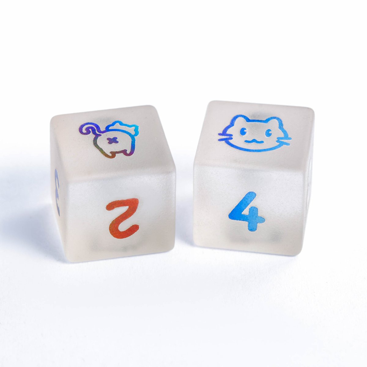 CrystalMaggie2's tweet photo. Raised holographic clear glass cat butt dice set
😼🐱😻😸❤️

#dnd #dice #ttrpg https://t.co/UjeKQbzPGf