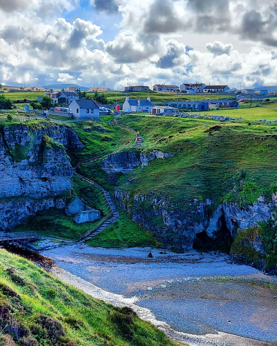 UniStrathclyde's tweet photo. We're so lucky to call Scotland home! 🏴󠁧󠁢󠁳󠁣󠁴󠁿❤️ 

@StrathEng PhD Researcher @saifulfazli has been exploring our beautiful country as he travels the @NorthCoast500! #StrathLife

#ScotlandIsNow #VisitScotland https://t.co/WHk6xU9ZV3