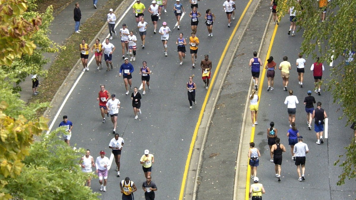 AskCoachParry's tweet photo. The main purpose of pacing is to ensure that you preserve enough energy needed to complete the race and finish strong.
Letโs see what this looks like in the bigger picture of a full #marathonโฆ
#marathontraining #marathontips #runningpace
https://t.co/xfCZehF8Lw https://t.co/89Coy4v5Rn