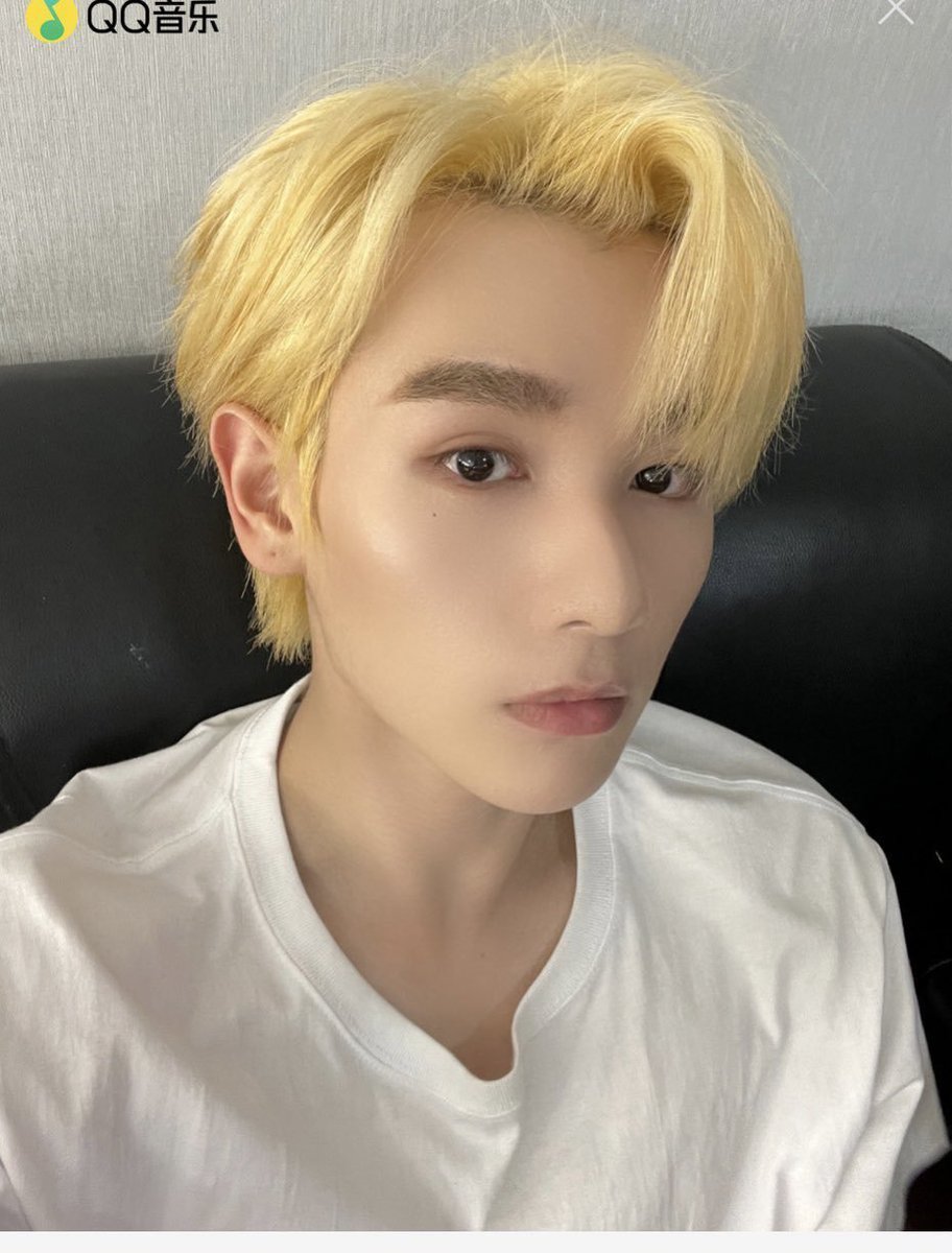 OUA9Lorinelle's tweet photo. Your voice is like a fresh wind with summer vibes ☀🌬💛💚

INTO1NINE COMEBACK
#BornToFlyWithGQC https://t.co/lUquFZ1sWZ