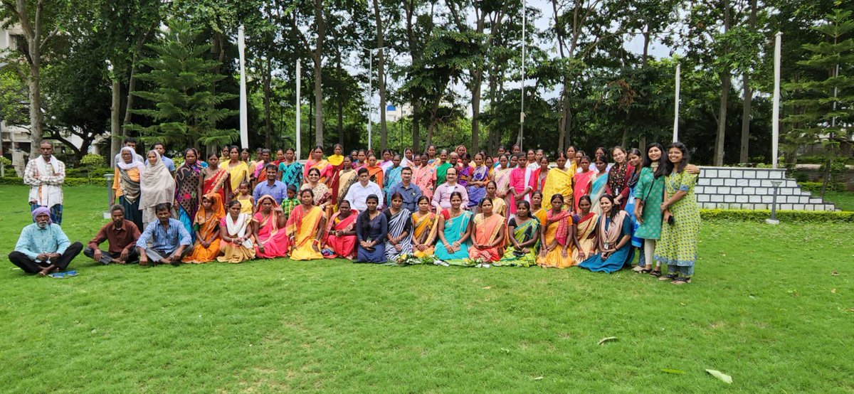 onlineJSLPS's tweet photo. 2 day workshop was organised under the #Garima_Project in joint effort of #JSLPS and Central Institute of Psychiatry (CIP) to spread awareness on mental health among survivors of Witchcraft.
A total of 92 participants from 7 district have participated in the workshop. https://t.co/MXLBweokhy