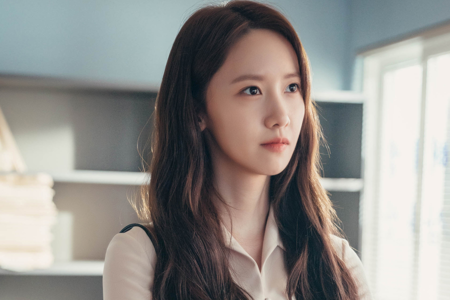 soompi's tweet photo. #GirlsGeneration’s #YoonA Talks About Reasons For Starring In “#BigMouth,” Playing A Nurse For The First Time, And More
https://t.co/pHzudjQc2w https://t.co/pOFpUukLGg