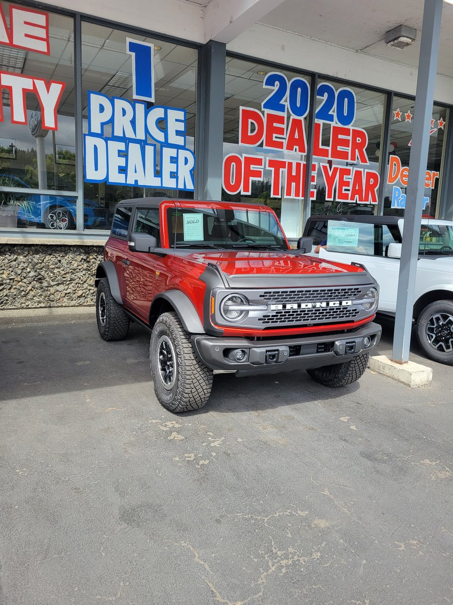 ccq8le's tweet photo. Added a New ride to the stable
#hotredpepper
#newride
#badlands
#sasquach
#Bronco https://t.co/nwI8Xg2KpS