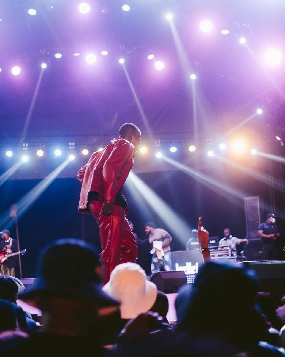 officialloozr's tweet photo. On August 13th, one of Nigeria's greatest music events will take place! ๐๐บ
#AnytimeSoonConcert with @sikiboi https://t.co/sLklQ78pez