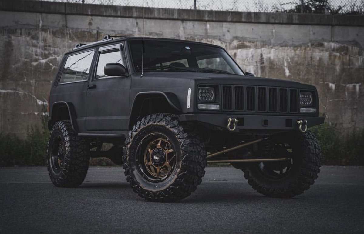 7SlotSociety's tweet photo. This two door is looking meeeannn! 😈

Credit: Jeff Lampron / jlampron22 https://t.co/fOplecQFvN
