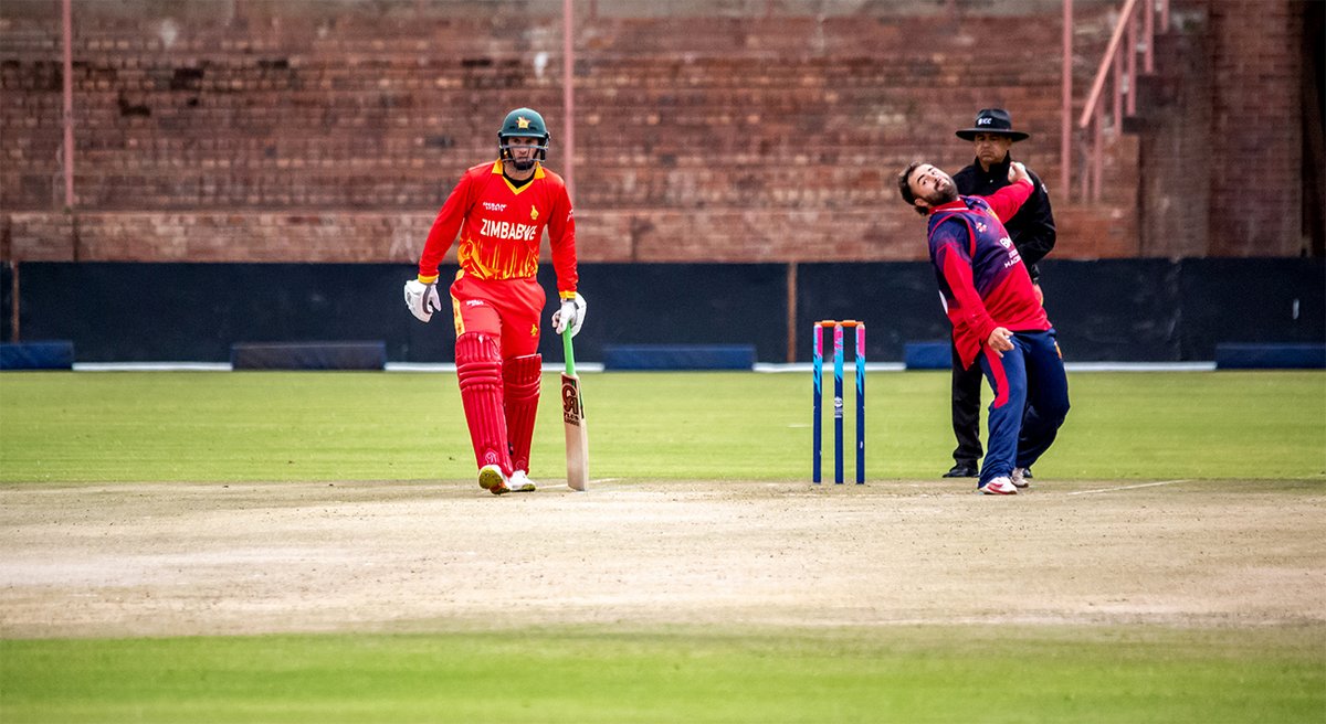 ZimCricketv's tweet photo. #5thMatch: After 12 overs, 🇿🇼 are 89-3 

(Williams 57*, Raza 16*) 

Watch it LIVE on https://t.co/BA4jRh76Nt (in select regions) and FanCode (in the sub-continent) 📺 https://t.co/M2EzJYFMM4