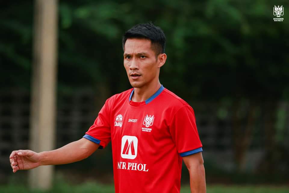 NoteJakkaphan's tweet photo. Pre season หน้าก็จะประมาณนี้แหละ 🥴 https://t.co/E4UfB7saLH