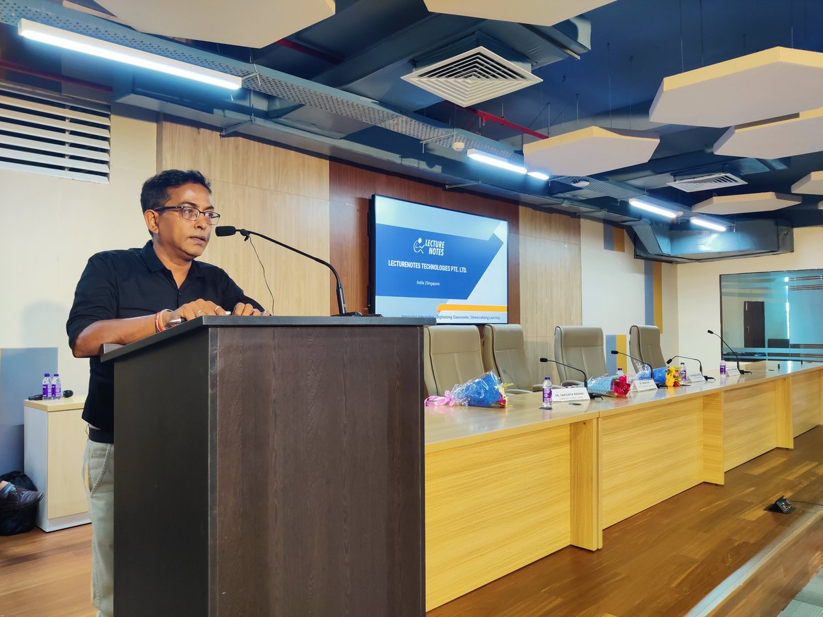 startup_odisha's tweet image. Prajnananda Nayak of #LectureNotes talks about vision and seeks funding for business development, product development and operational costs. 
at #OdishaFuturecornMeet.
#startupodisha