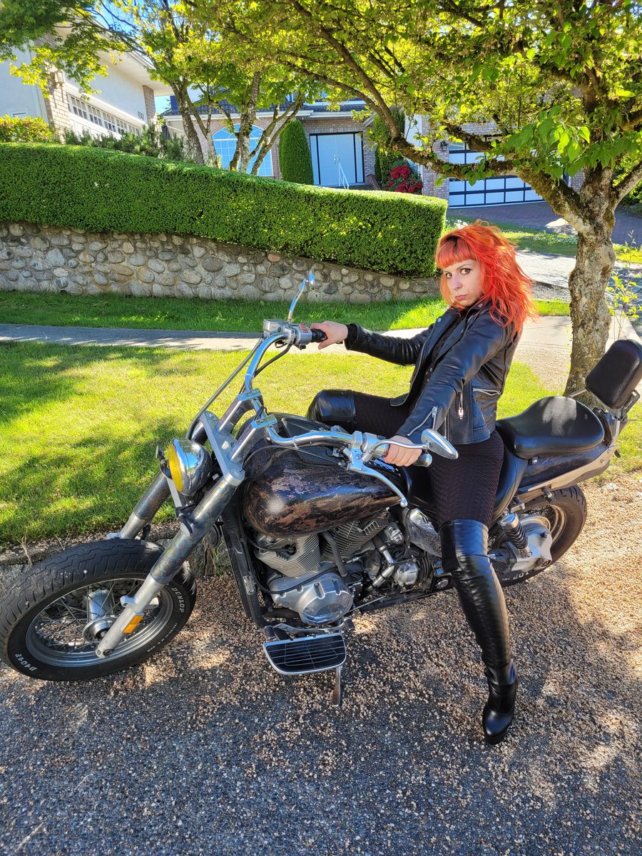 Subzero_saga's tweet photo. Fun ride after shooting with @iwantamelia ! She's one badass goddess! https://t.co/6sDwY20Em6