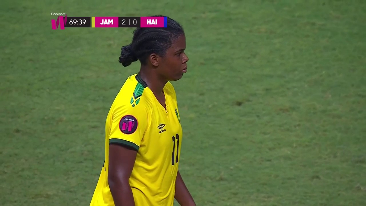 Khadija Shaw from the spot! 🇯🇲 3 goals in 3 matches for her! ⚽️⚽️⚽️

@jff_football #CWC”