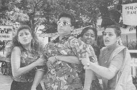 sunnydeon85's tweet photo. The legend ❤️❤️❤️
Guess the name of the movie ? it remains completed and unreleased.
https://t.co/Sc2OGOLay6
#Aandavar #Ulaganayagan #KamalHaasan𓃵 #masterofall #jackofnone #Creator #master https://t.co/mqr3dE5xQG