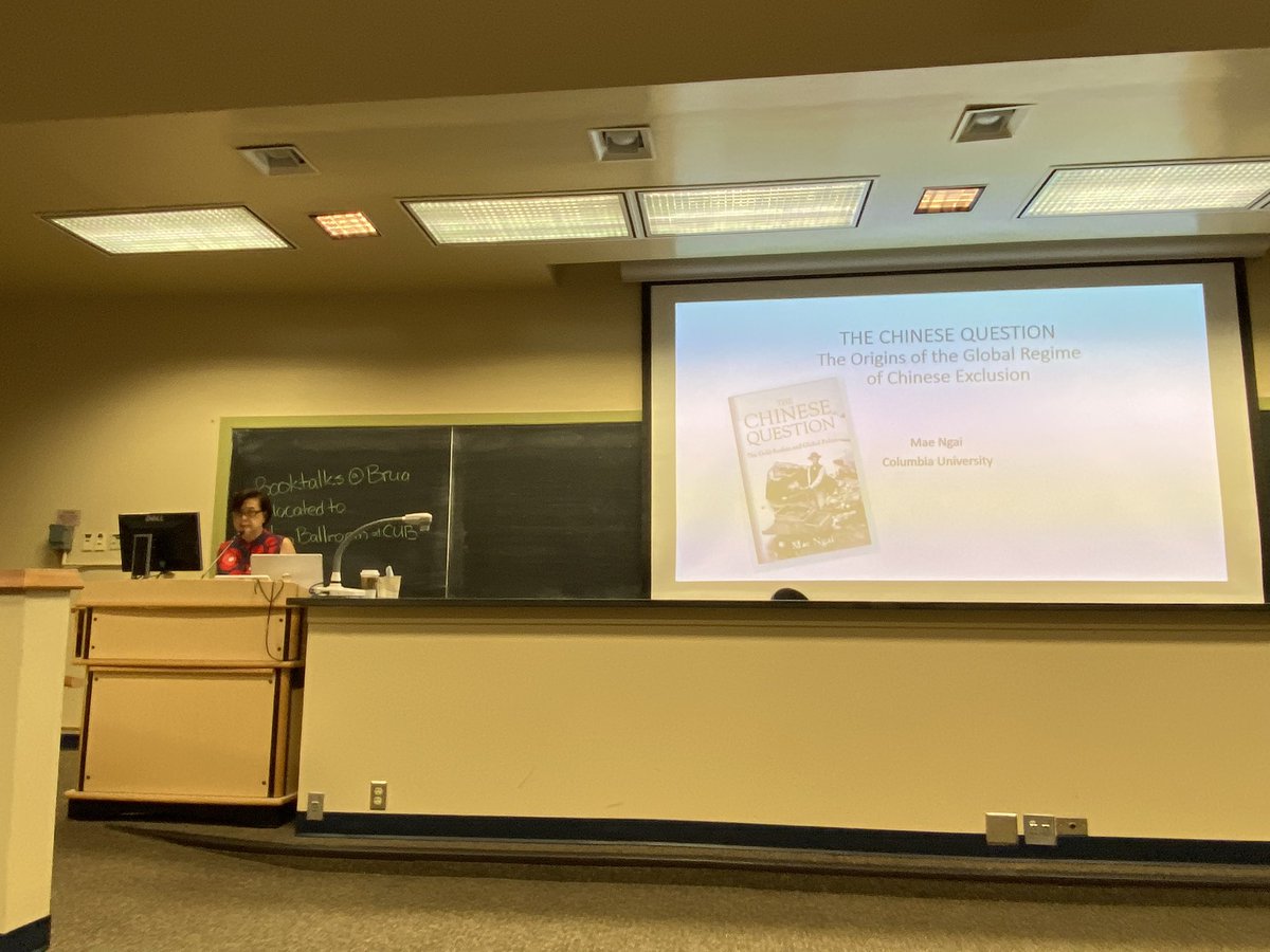 HistoryFrog's tweet photo. Excellent book talk with with Dr.Mae Ngai, winner of the 2022 Bancroft Prize for "The Chinese Question: The Gold Rushes &amp; Global Politics," Read her book and learn how she slays the coolie myth #GLIseminar #GLIimmigration @Gilder_Lehrman #TeachAAPIhistory https://t.co/LwefRvSkSc