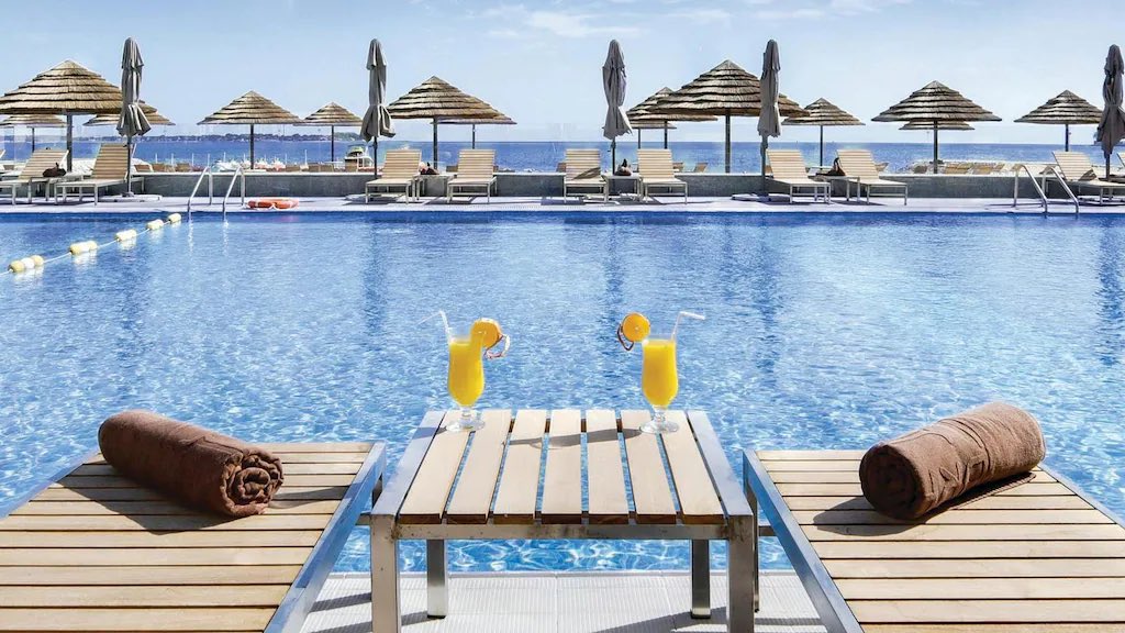 HalfmoonBeach25's tweet photo. @ask_alshargiy شاليهات الخبر الهافمون العزيزية  #فندق_بريرا_العزيزية 

فنادق ومنتجعات بريرا العزيزية

https://t.co/SrBurx4pJb https://t.co/eI3yyHGtEN