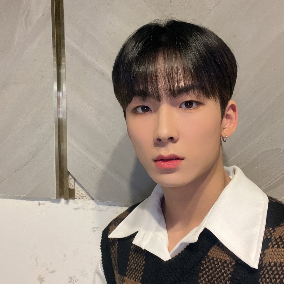 AIMERS_members's tweet photo. [#승환]
여러분 포스트잇회 재밌었나요!! 저는 진짜 너무 너무 재밌어서 미소가 끊기질 않았답니다! 다 여러분 덕분이에요❤️ 
와주셔서 정말 감사하구 다음에도 또 올 테니깐 그때는 더 더 더 더 더 더 이쁘게 올게요! 봐서 너무 행복했어요😉
좋은 하루 보내요!!
우어 배고프다!😵‍💫
#B3o1z #SEUNGHWAN https://t.co/wAMnDI5Dp1