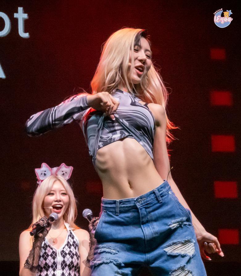 SmilingIEyoo's tweet photo. 220707 Chicago Concert HQ

#유현 #YOOHYEON 
#드림캐쳐 #DREAMCATCHER 
#DreamcatcherinChicago 
#DreamcatcherWorldTour https://t.co/KEcPL4VQNE