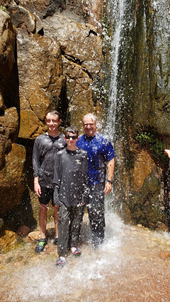 joelevanshhhs's tweet image. Shower Canyon style.