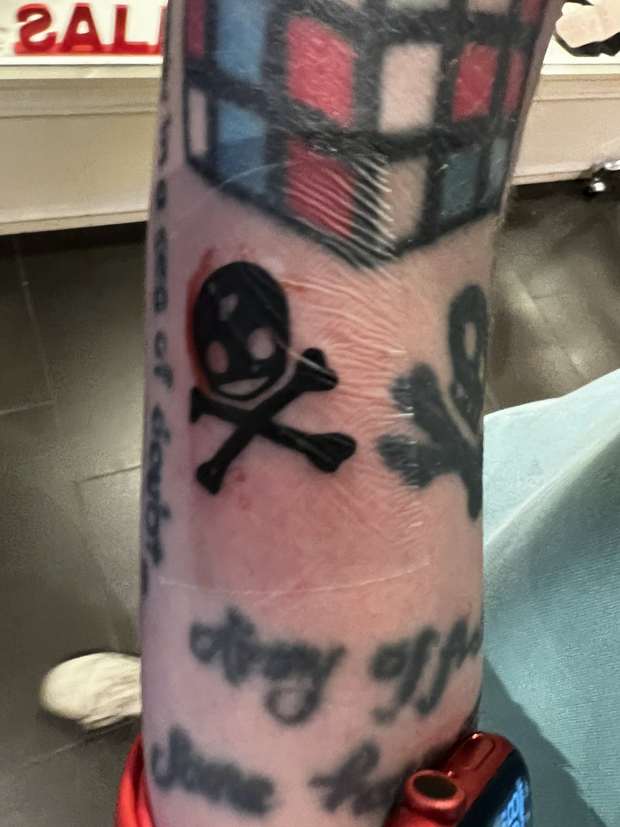 カエラ ・ リー (@_crossingover) on Twitter photo Wouldn’t be me if I didn’t fly all the way to Australia and randomly get a tattoo whilst here. Walked past a tattoo place and casually ended up getting this <a href="/shortstackband/">Short Stack</a> tattoo today. 😌🤙🏻 Wouldn’t be me if I didn’t fly all the way to Australia and randomly get a tattoo whilst here. Walked past a tattoo place and casually ended up getting this <a href="/shortstackband/">Short Stack</a> tattoo today. 😌🤙🏻