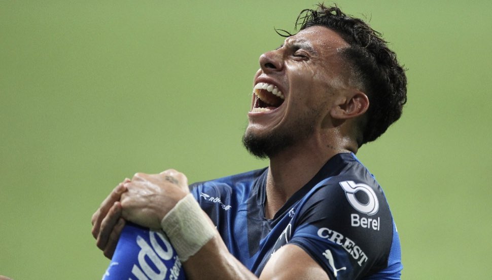 Ante la baja por lesión de #JoaoRojas la directiva de <a href="/Rayados/">Rayados</a> debe de ir por otro refuerzo ?

SI - Retweet 🔁
NO - Like ♥️