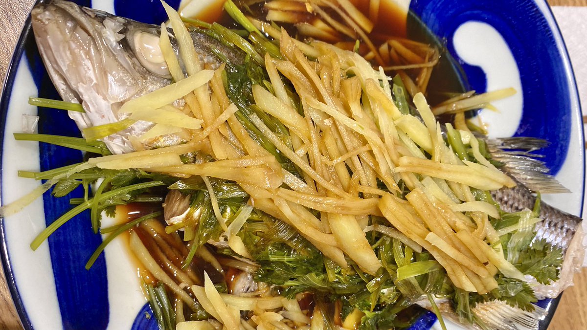 kimichangaaa's tweet photo. My first time making steamed fish 🐟 https://t.co/Whez78sTir https://t.co/6F0HYlkIqJ