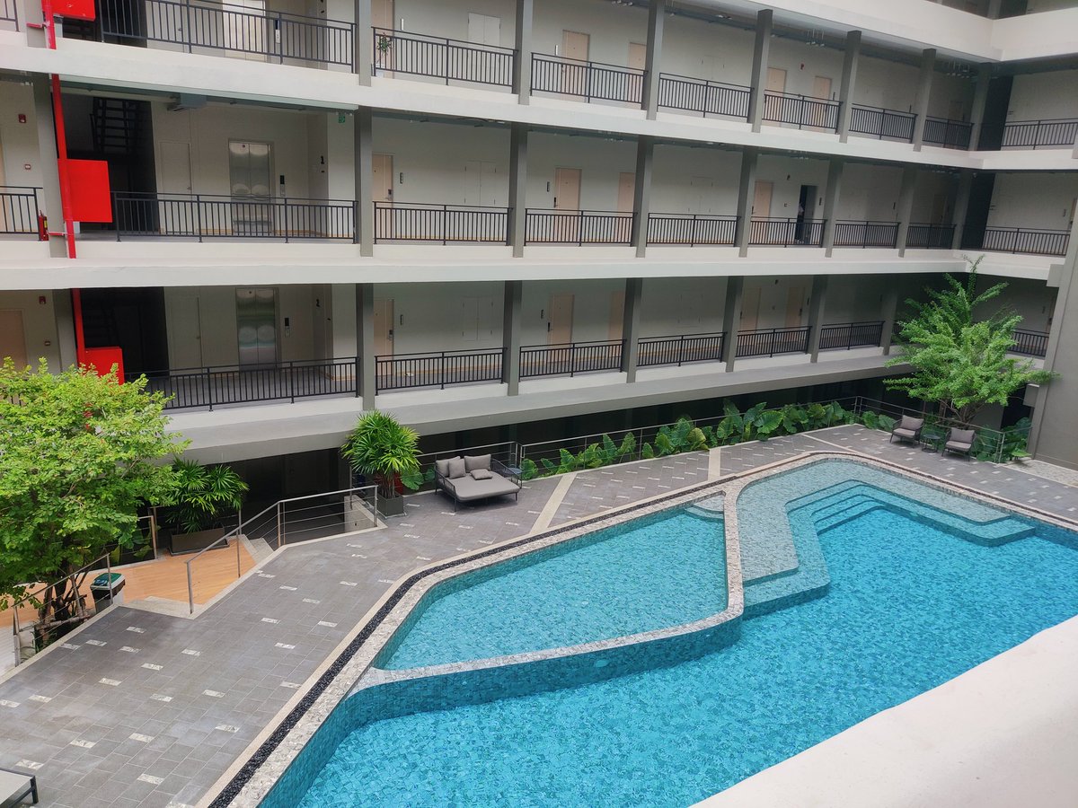 曼谷居然都不用开空调，真凉爽