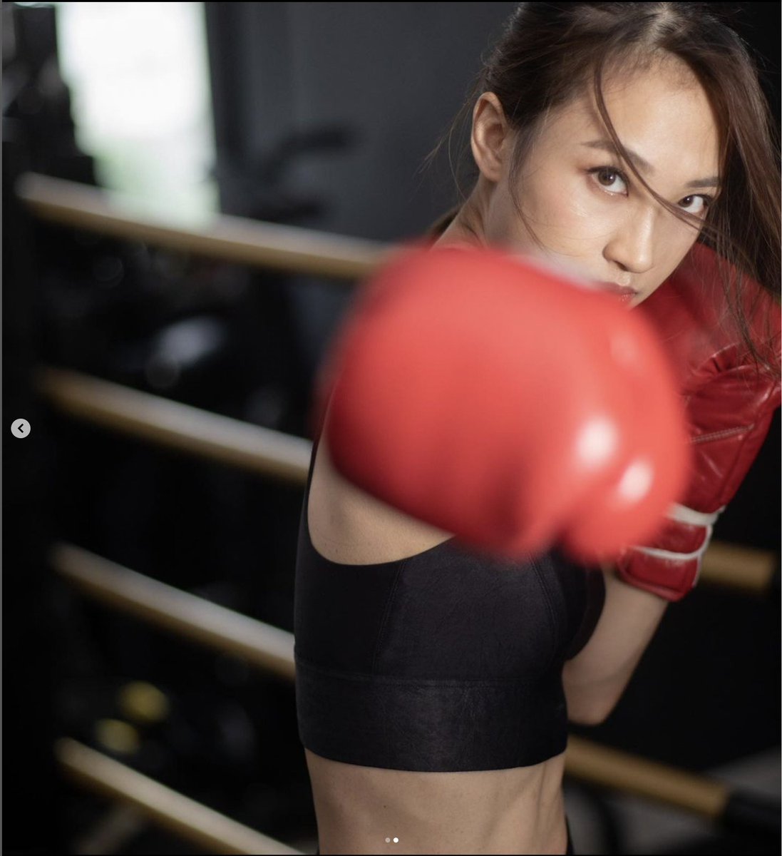 WorkoutKk's tweet photo. Fun shooting day 🙌🏻 choose your punch 🥊💥😛
DM for Collaboration💌💌
#boxeofemenino #boxeo  #martialarts #boxing #mma #muaythai #kickboxing #CombatSports #ボクシング #권투 #拳擊 #womenboxing  #boxingdrills #girlsboxing #boxinggirl #womenboxing #femalemartialarts #boxingnews https://t.co/tACtILnNfp