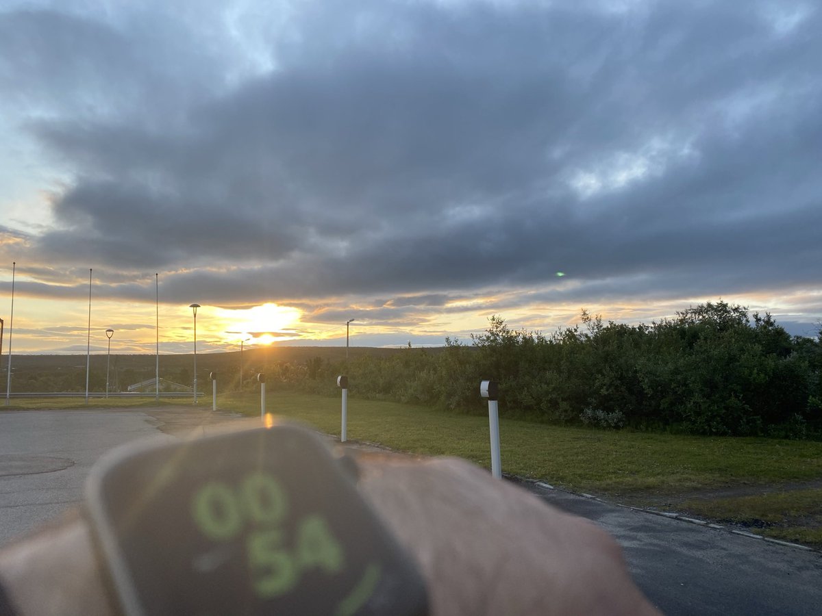 waqas70N's tweet photo. This phenomina is called #midnightsun. The sun almost never sets for 3.5 months of #summer above #arctic . Photos taken at 0054 last year, 0004 this year and 2355. People come all over the world to watch it, will update more. #nature #amazing #norway #abovearctic #70n #71n https://t.co/2q2v600hXO