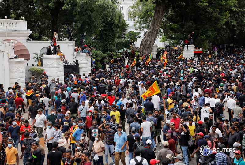 By night, the president and prime minister's official residences were occupied by protesters, who also uprooted fences metal outside the presidential secretariat and took over a part of it. 

Within hours, both leaders were ready to resign.