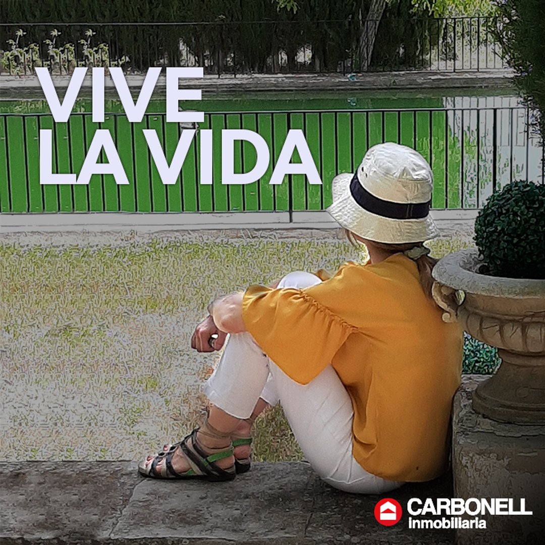 inmocarbonell's tweet photo. "Vive la vida con quien te dé vida" Frida Kahlo🌹

En #InmobiliariaCarbonell nos encargamos de buscaros la casa ideal para viváis la vida en vuestro #hogar 🥰

#inmobiliariaalcoy #alcoy #inmobiliaria #frasesinpiracionales #tuhogarideal #vivelavida #vivelavidaconquientedevida❣️ https://t.co/SUjuTx1TaD
