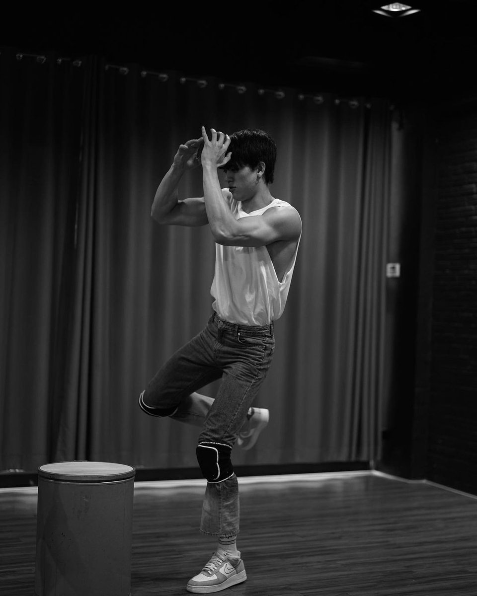josswtayar's tweet photo. putting on work for mamagogo https://t.co/j9X5v2ncKg