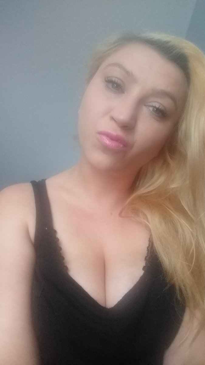 50 li yaşlarda bir kadınla dost olurmusun? istiyorsan bana yaz. onlineyim bugün için olurmu?