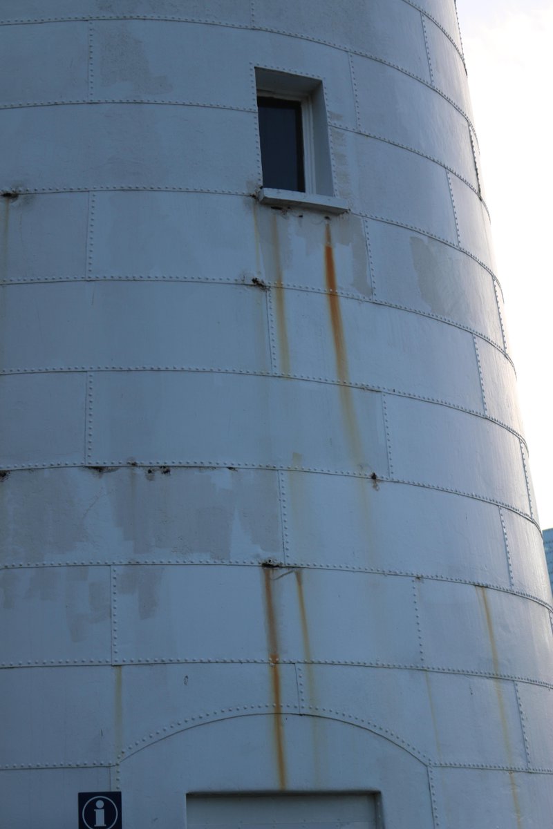 seamuseum_'s tweet photo. Just two weeks is all it took and the conservation of the exterior of the Cape Bowling Green Lighthouse is complete. Its outer surface received some TLC, corrosion treatment and a lick of paint in white and signal red. Come and check it out -https://t.co/LO4xcIrLtJ. https://t.co/biHU3ITs8C