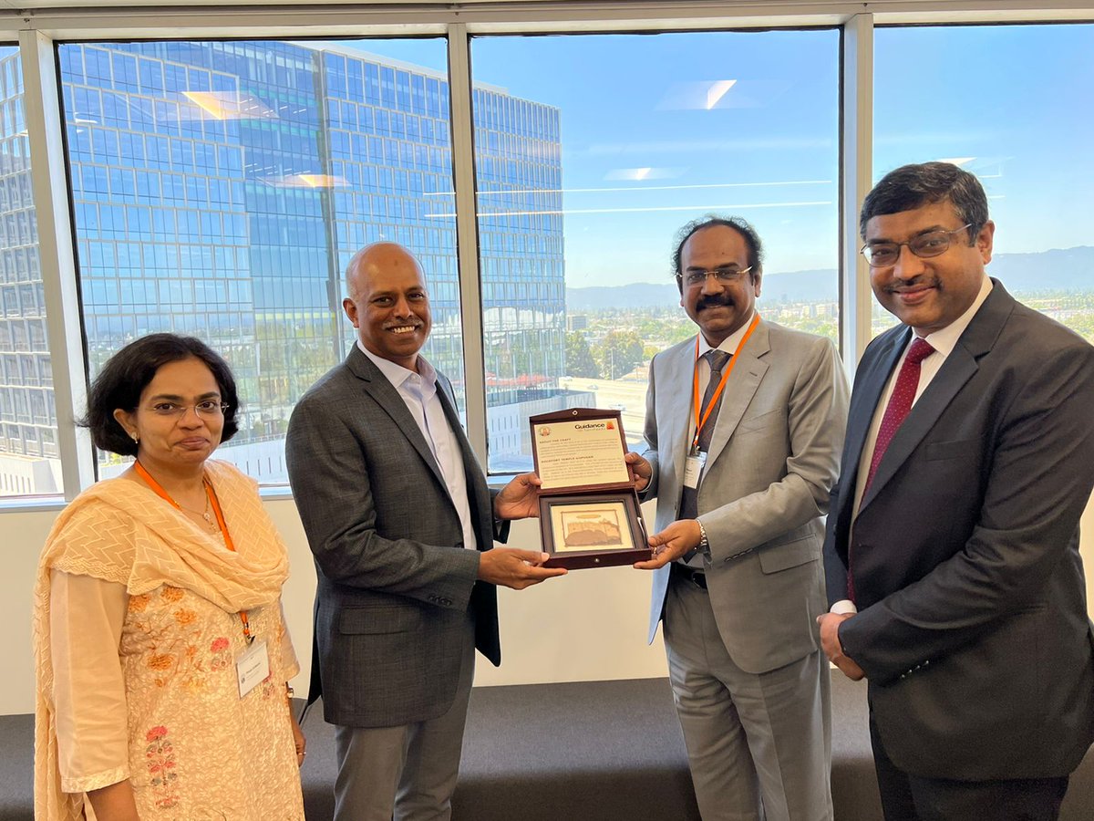 Guidance_TN's tweet image. Hon’ble Minister for Industries, Investment Promotion, and Commerce, Thiru. Thangam Thennarasu met with Mr. Velchamy Sankarlingam, President, Product and Engineering, Zoom and talked about Zoom’s India strategy &amp;amp; expansion plan.
 
#TNinUS #InvestInTN #ThriveInTN #TNmeansBusiness