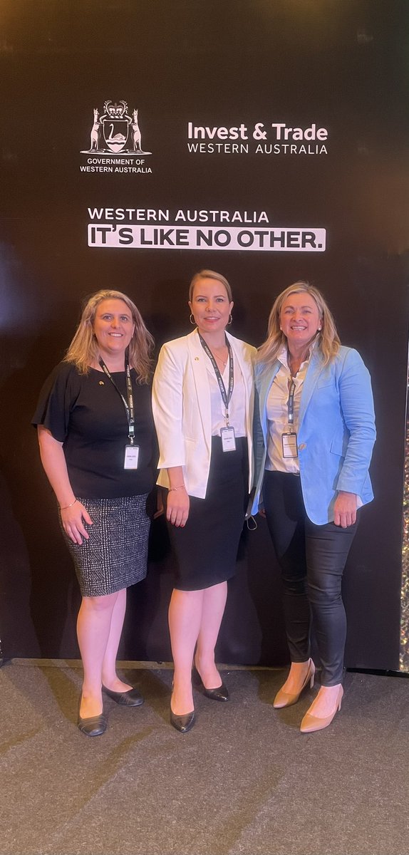 Mary_Raynes's tweet photo. WA’s DPIRD Agribusiness Food & Trade Industry & Economic Development Fiona Goss & Susan Hall at Australia’s biggest & WA’s 1st trade & Invest mission to India.
Australia-India Economic Cooperation & Trade Agreement #AIECTA @WestAustralia @fionagoss @DPIRDbroadacre @DPIRDWA #aegic https://t.co/2j3Uif57XM