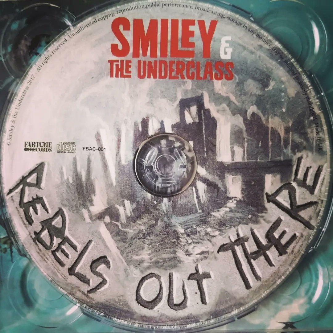 inachans's tweet photo. スマイリー&ジ・アンダークラスのアルバム「Rebels Out There」を聴いてみる。ジャンルはパンクレゲエになるのかかなぁ~特別目新しさは無い感じ。 Smiley & The Underclass Album "Rebels Out There", Compact Disc Edition of Japan. #smileyandtheunderclass #rebelsoutthere #punkreggae #uk https://t.co/cDiYCOK131