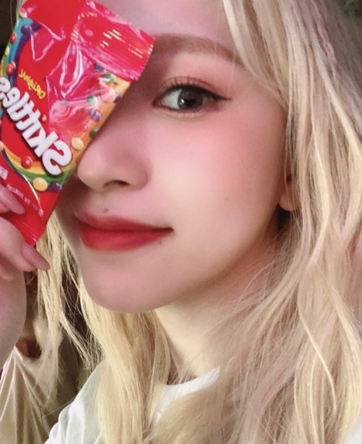 minaalvsu's tweet photo. ૮ ・ﻌ・ა holaa! Soy un nuevo b0t de mina.
Vine al mundo para recordarte lo hermoso que eres y que tu existencia es maravillosa, recuerda que si necesitas algo puedes mandarme dm o arrobarme [@minaalvsu] siempre estaré para ti ♡
¿Puedes ayudarme con ♡ y 🔄? Gracias <3 https://t.co/kFa2vZcDvN