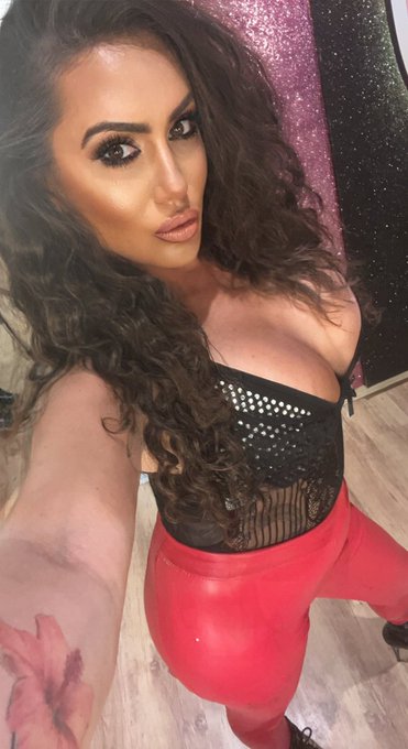 Morning boys I&rsquo;m live right now on @BabestationTV till 2pm give me a call my pin is 828 😘😘😘 https://t<a class="tags" href="/tag/babestationtv">@babestationtv</a><a href="/tag/onlyfans"class="tags"><span>#onlyfans</span></a>